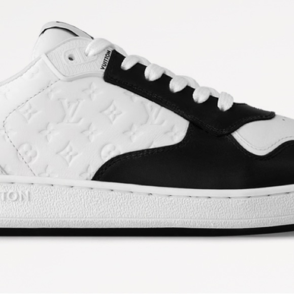 Louis Vuitton Monochrome Men's Sneakers - Picture 3 of 8